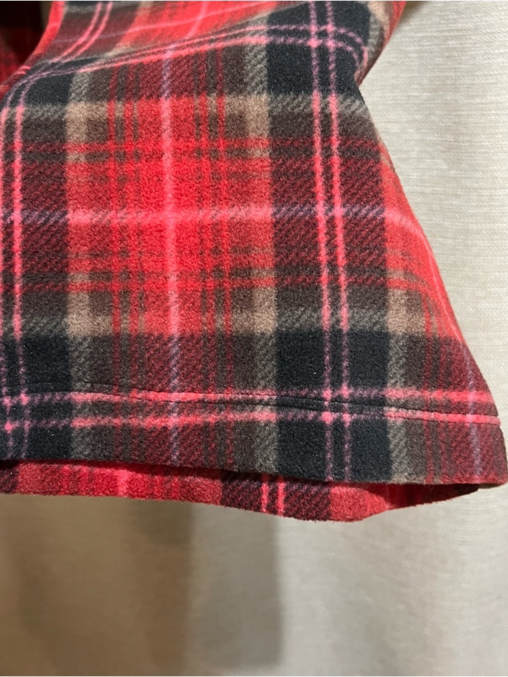 SKIMS Fleece Sleep Set in Red Plaid - 2 Piece Button Down & Pants Set Size Small - Picture 9 of 15